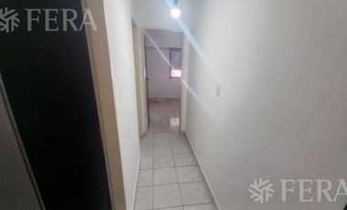 Alquiler de departamento tipo casa de 3 ambientes con cochera