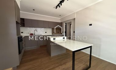 Casa en alquiler 3 dormitorios pileta en Beccar