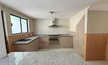 VENTA DE HERMOSA CASA EN CONDOMINIO