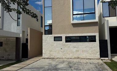 Renta de Casa  en Privada NATIVA, Conkal, Yucatán