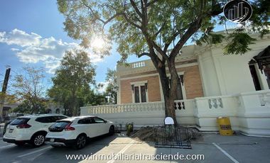 Casa en Venta en col. Americana, Av Vallarta, Guadalajara, Jalisco.