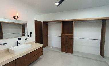 CASA EN RENTA AMUEBLADA AL NORTE DE MÉRIDA  CHOLUL  PRIVADA LUNARE