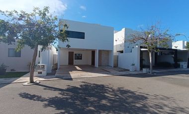 CASA EN RENTA AMUEBLADA AL NORTE DE MÉRIDA  CHOLUL  PRIVADA LUNARE