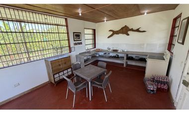 VENTA DE FINCA EN MONTENEGRO, QUINDO, COLOMBIA
