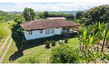 VENTA DE FINCA EN MONTENEGRO, QUINDO, COLOMBIA