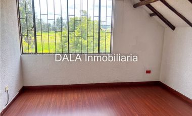 SE ARRIENDA CASA CAMPESTRE EN CAJICA