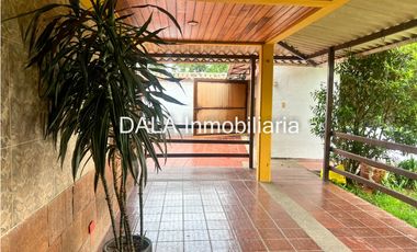 SE ARRIENDA CASA CAMPESTRE EN CAJICA