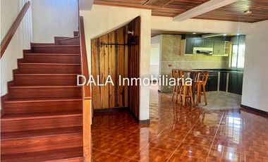 SE ARRIENDA CASA CAMPESTRE EN CAJICA