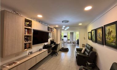 Venta de Apartamento Remodelado El Poblado, Sector el Tesoro