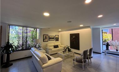 Venta de Apartamento Remodelado El Poblado, Sector el Tesoro