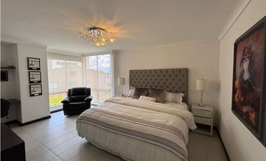 Venta de Apartamento Remodelado El Poblado, Sector el Tesoro