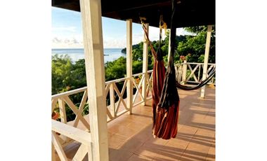 Chalet con doble balcon isla Providencia con hermosa vista
