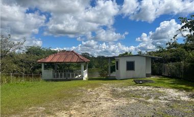 CASA EN VENTA EN CORONADO – AMPLIO TERRENO EN ESQUINA