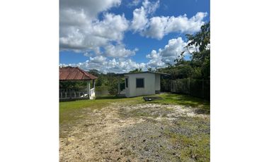 CASA EN VENTA EN CORONADO – AMPLIO TERRENO EN ESQUINA