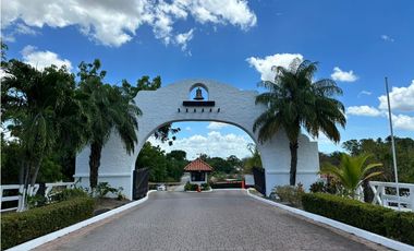 Venta de terreno en Coronado – Club Ecuestre | Vista al lago