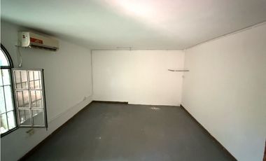 ALQUILER ANUAL CASA EN BARRIO LOS MANANTIALES CARLOS PAZ