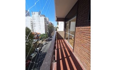 ALQUILER 24 MESES - 2 AMBIENTES A LA CALLE MUY SOLEADO - LAMADRID 2406