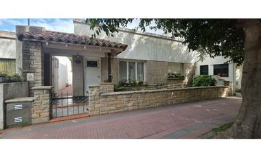 En venta chalet de 3 ambientes en excelente ubicacion.