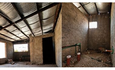 Terreno en venta con construcción sobre Av. Roca 2500