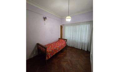 Alquiler. Piso de 4 amb (Colón 1500)