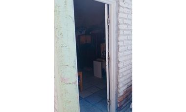 VENTA DE CASA AMPLIA EN CALLE CACIQUE GUAYMALLEN - LAS HERAS (CENTRO)
