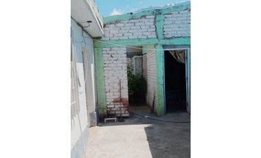 VENTA DE CASA AMPLIA EN CALLE CACIQUE GUAYMALLEN - LAS HERAS (CENTRO)