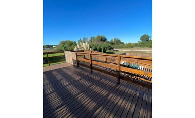 Casa a estrenar en Costa Esmeralda. Piscina. 4 dormitorios.Deportiva