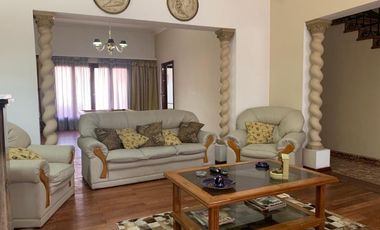 Chalet en alquiler en Wilde Centro
