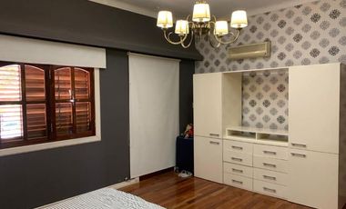 Chalet en alquiler en Wilde Centro