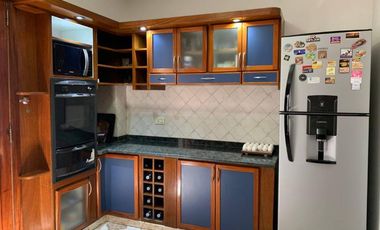 Chalet en alquiler en Wilde Centro