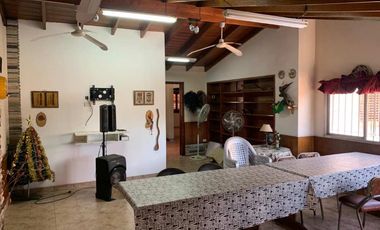 Chalet en alquiler en Wilde Centro