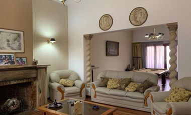 Chalet en alquiler en Wilde Centro