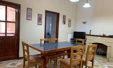 Chalet en alquiler en Wilde Centro