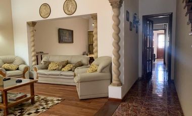 Chalet en alquiler en Wilde Centro