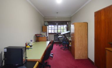 CASA VENTA 5 AMB CON PARQUE Y PARRILLA, QUILMES