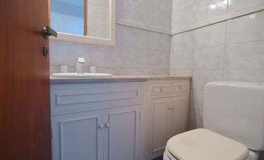 CASA VENTA 5 AMB CON PARQUE Y PARRILLA, QUILMES