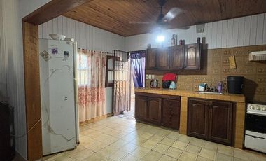 CASA CON AMPLIO TERRENO LOS ZAPALLOS