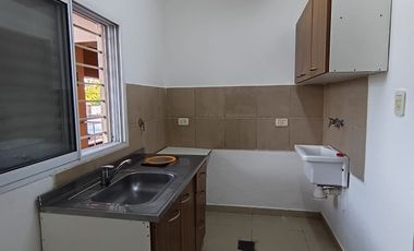 Departamento en alquiler c/ cochera en Villa San Juan