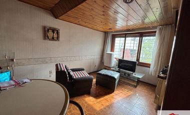 Casa en alquiler c/ cochera en Ramos Mejía