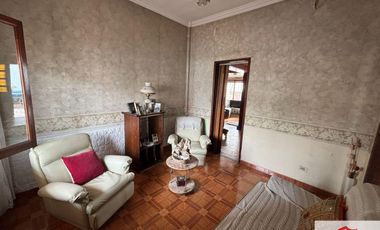 Casa en alquiler c/ cochera en Ramos Mejía