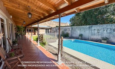 Casa 5 ambientes 181 m² en venta c/ cochera en Luis Guillón