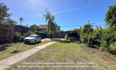 Casa 5 ambientes 181 m² en venta c/ cochera en Luis Guillón