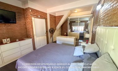 Casa 5 ambientes 181 m² en venta c/ cochera en Luis Guillón