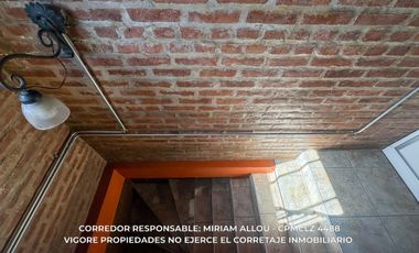 Casa 5 ambientes 181 m² en venta c/ cochera en Luis Guillón