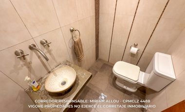 Casa 5 ambientes 181 m² en venta c/ cochera en Luis Guillón