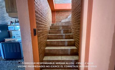 Casa 5 ambientes 181 m² en venta c/ cochera en Luis Guillón