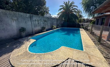 Casa 5 ambientes 181 m² en venta c/ cochera en Luis Guillón