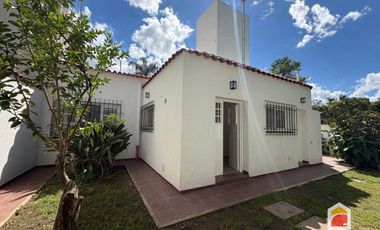 Alquiler Casa centrica en  Villa Allende destino oficinas o consultorios