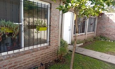 VENTA DE CASA 3 AMBIENTES EN PALOMAR