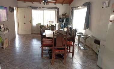 VENTA DE CASA 3 AMBIENTES EN PALOMAR